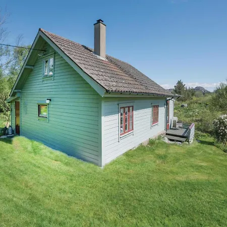 Holiday home Four-bedroom Holiday In