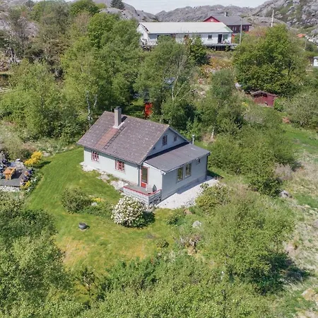 Four-bedroom Holiday In