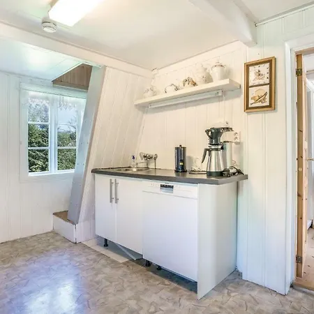 Four-bedroom Holiday In Hellvik (Rogaland)